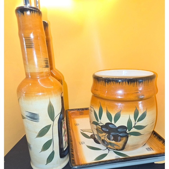 Alco Industries Other - Alco Industries‎ Ceramic Kitchen Set Olive Garlic Oil Bottles Tray Crock 4pc
